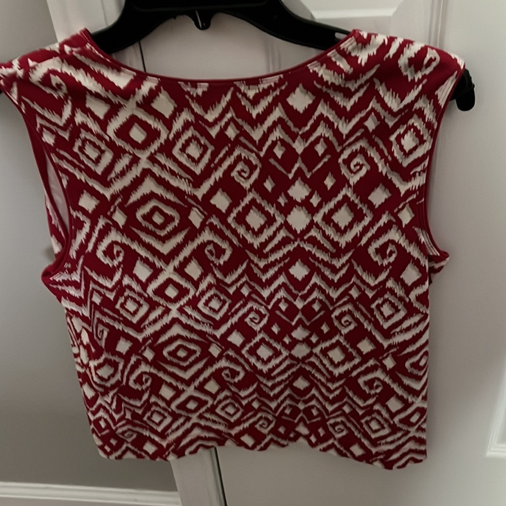 Sleeveless Summer shirt - Sporty and good for work or play
